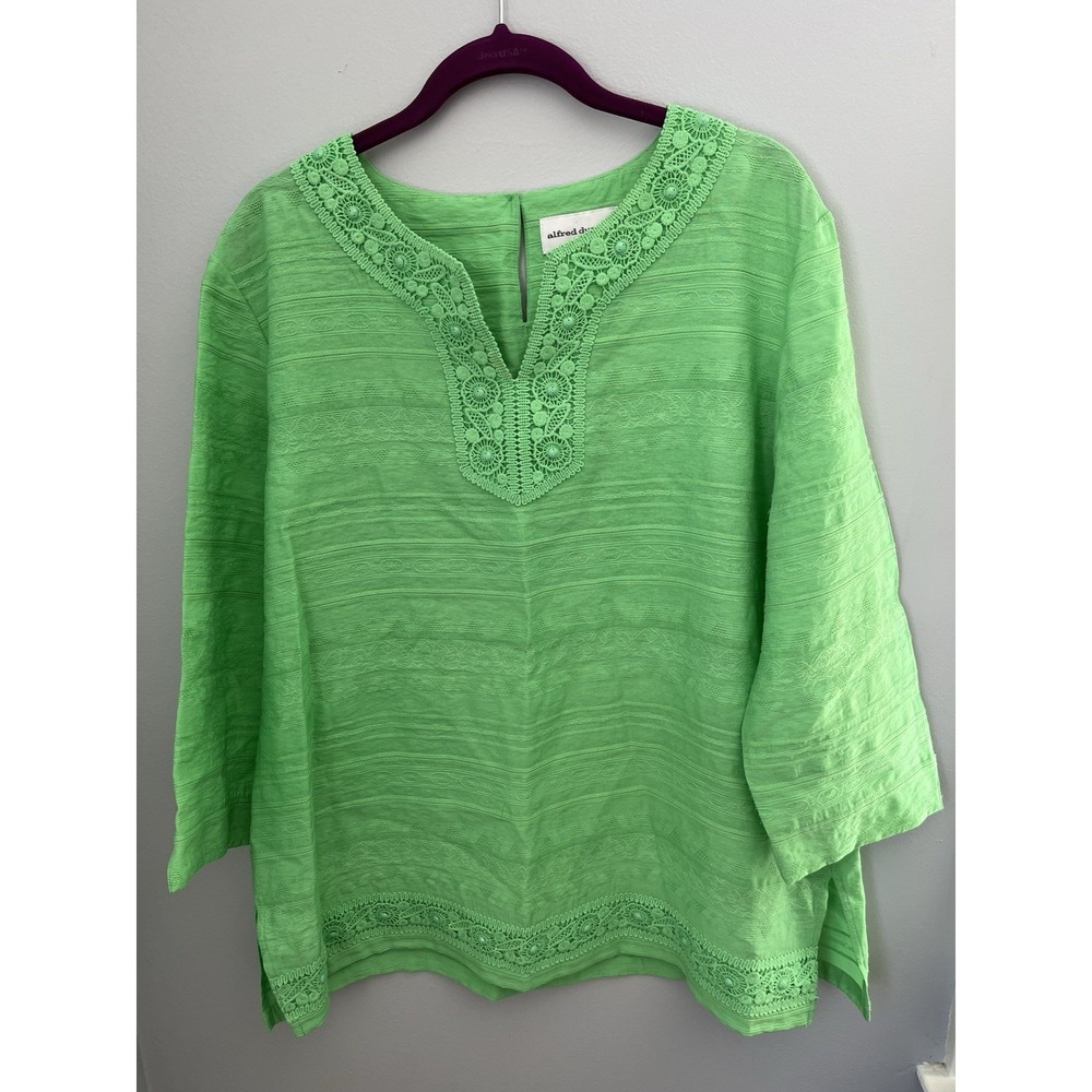 Alfred Dunner Women's Green 3/4 Sleeve Blouse Size M‎ V- Neck Pullover